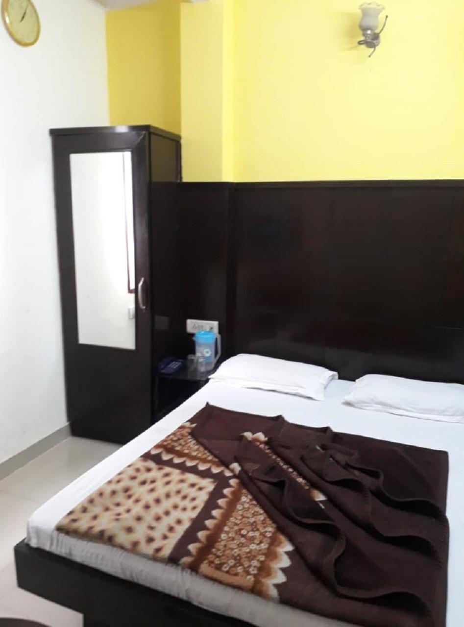 Hotel Shreeram Deluxe New Delhi Exterior photo