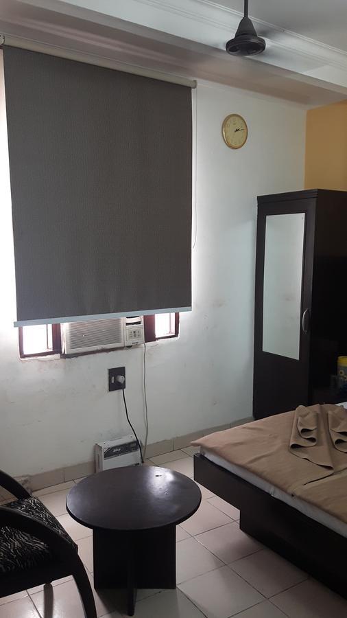 Hotel Shreeram Deluxe New Delhi Exterior photo